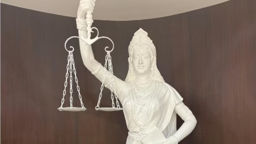 Bhuwan_Ribhu's tweet photo. Justice cannot be blind and must be governed by the spirit of justivism, being just. The application of law can never be blind. So happy to see that the blindfolds are off now. @JustRightsIndia #Justice #JustWorld 

https://t.co/j833dfLZsD https://t.co/w28RZvJRw9