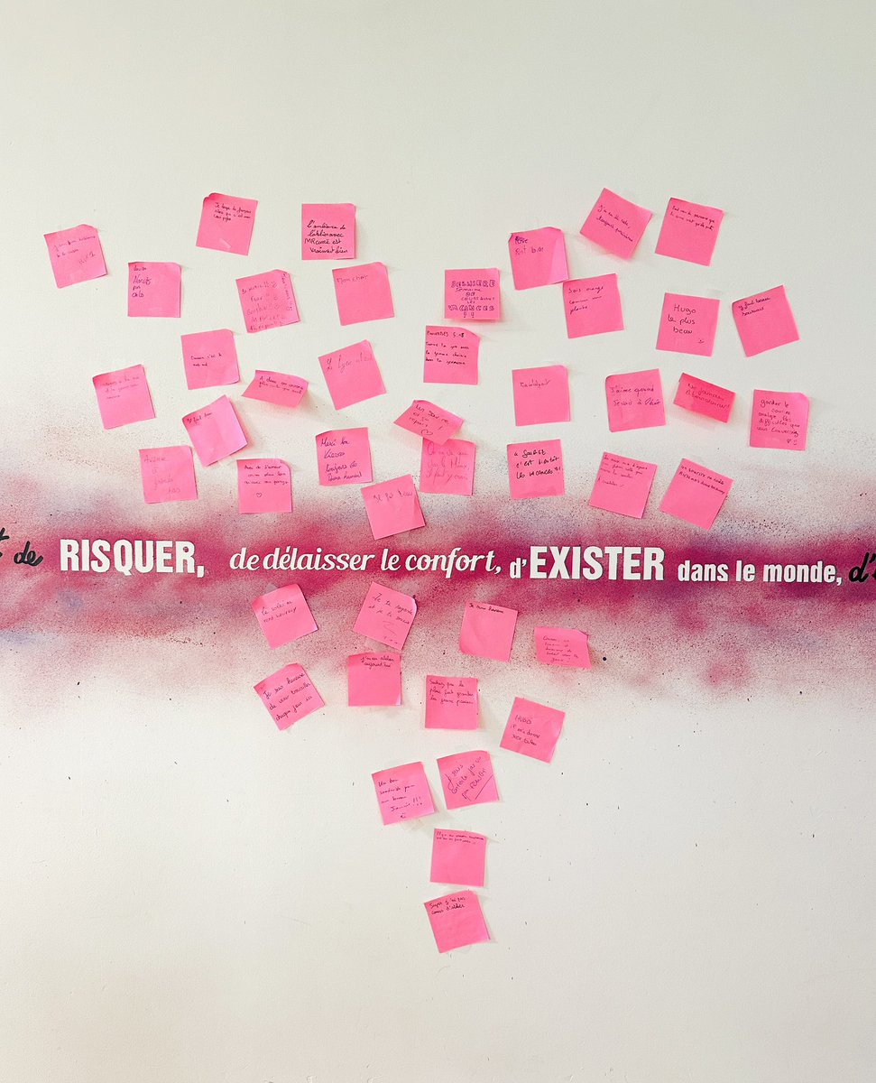 Octobre Rose à <a href="/LpMontel/">LP_CRVG</a>  après la journée en rose…. Dress code des  personnels et des élèves😉! Les pensées positives déposées à la vie scolaire sur des post it… c est 1€ reversé à la @liguecancer31😍😍😍. Merci à tous pour votre implication😘! <a href="/GastaldiAgnes/">Agnès Fonquernie</a>