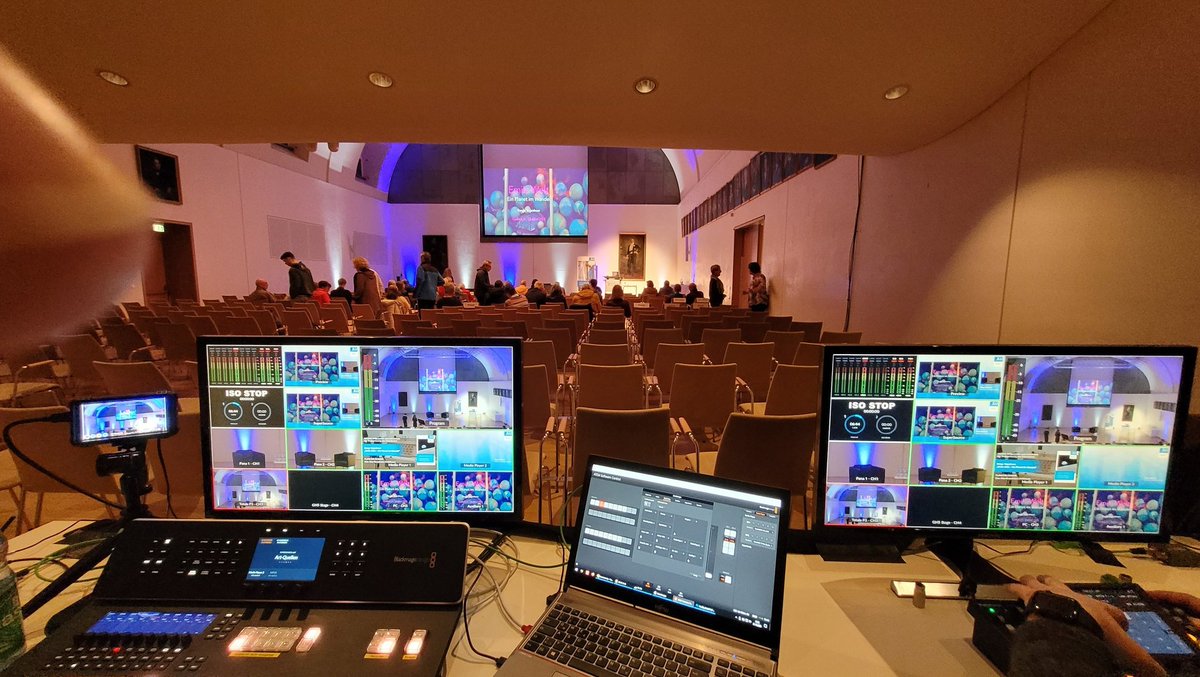 Am Montag startet die Ringvorlesung der Präsidentin zum Thema "Zukunft mit Bildung - Bildung durch Zukunft". Den Auftakt macht Prof. Dr. Harald Lesch. Wir werden die Veranstaltungen wieder live streamen: uni-giessen.de/ringvorlesung <a href="/jlugiessen/">Universität Gießen</a> #jlugiessen #hrz #livestream #giessen