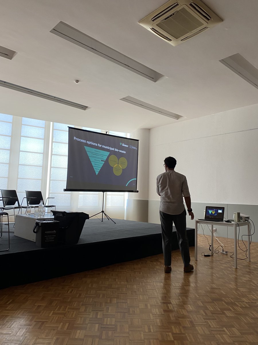 zerowasteeurope's tweet image. Representing @ECNnetwork and the project&apos;s work on #biowaste treatment is Steffen Walk, who is sharing insights from the #LIFEBIOBEST guideline on producing quality #compost and digestate 🌱

Read it here: zurl.co/YFOO