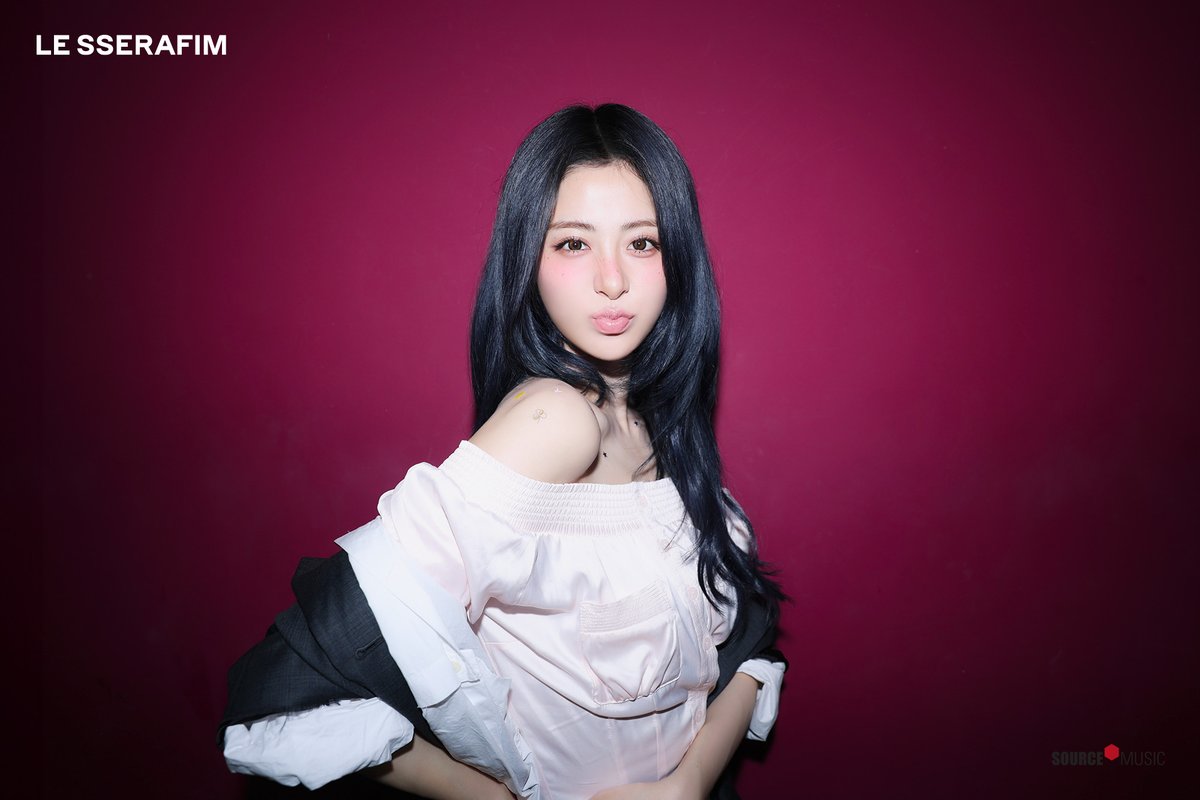 LE SSERAFIM CRAZY Photo Sketch #허윤진