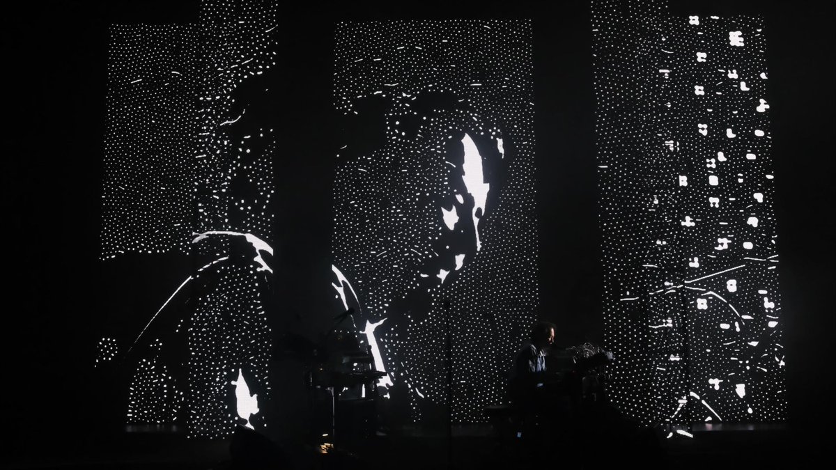 thomyorke's tweet photo. from rehearsals, first solo show tonight in Christchurch NZ

📸 @DRoncione