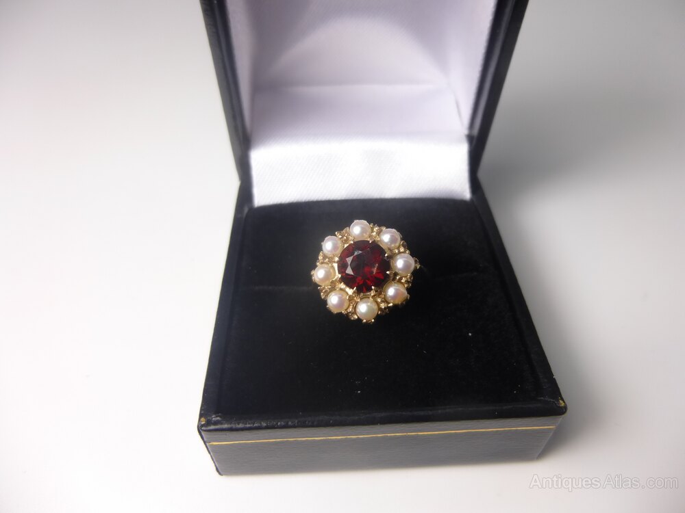 antiques_atlas's tweet photo. For sale on Antiques Atlas is this Gold, garnet And Pearl Cluster Ring https://t.co/L4BBRgbHLx UK ring size"M" Great Giftππ Idea
From Doubloon Antiques
#antiques #1950sring #antiquegarnetring #antiquejewellery https://t.co/iS971EPkIa