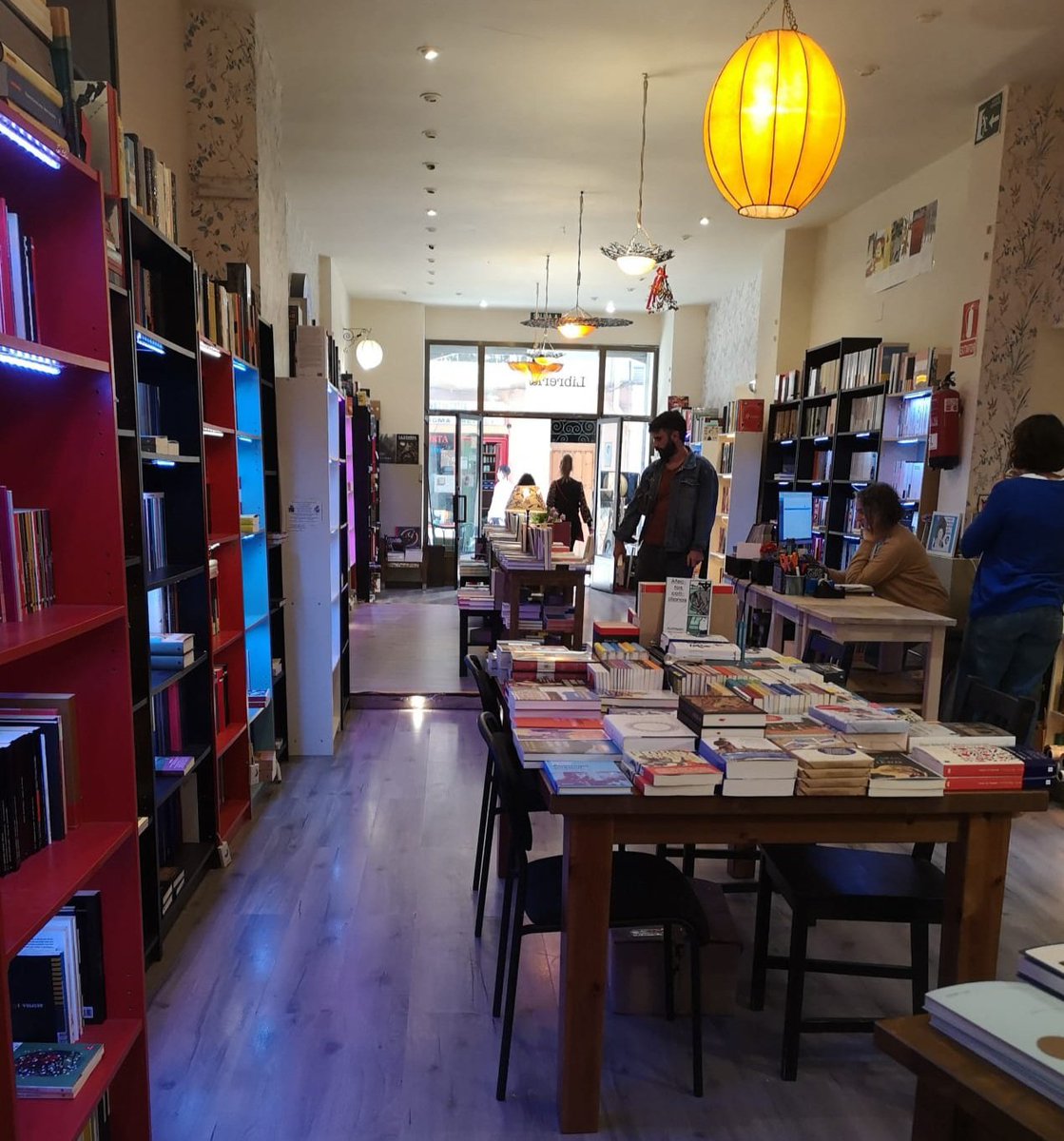 Librería La Puerta de Tannhäuser tweet media