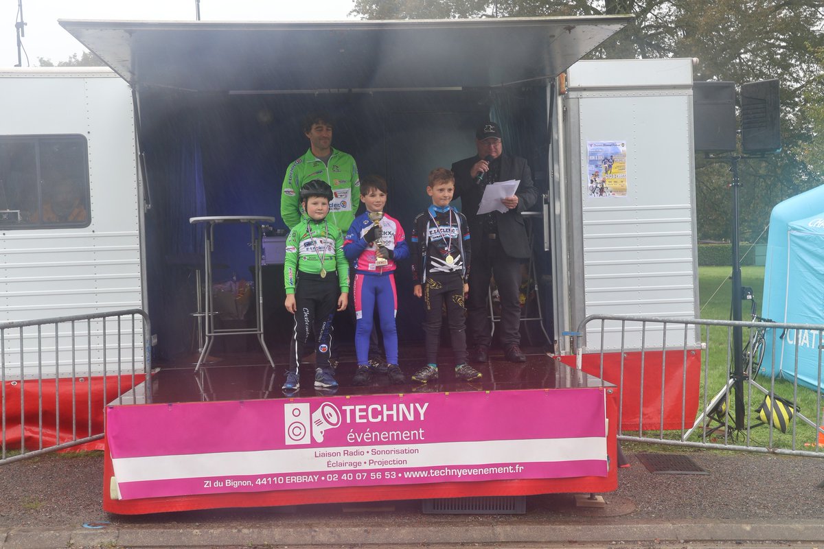 ChateauVc's tweet photo. podiums et TOP 10 1er en Access Jules Lebreton à St Florent le Vieil  et Julien Huchedé aux Coevrons 2ème Gabin Landron et 8ème Robin Dutertre en U17 à St Florent le Vieil 3ème Gaby Matignon en U19 et 4ème Gabin Landron,  2ème Allois Roubot en U9 baptiste Boudier 3ème en U17 https://t.co/jaqpZgQtml