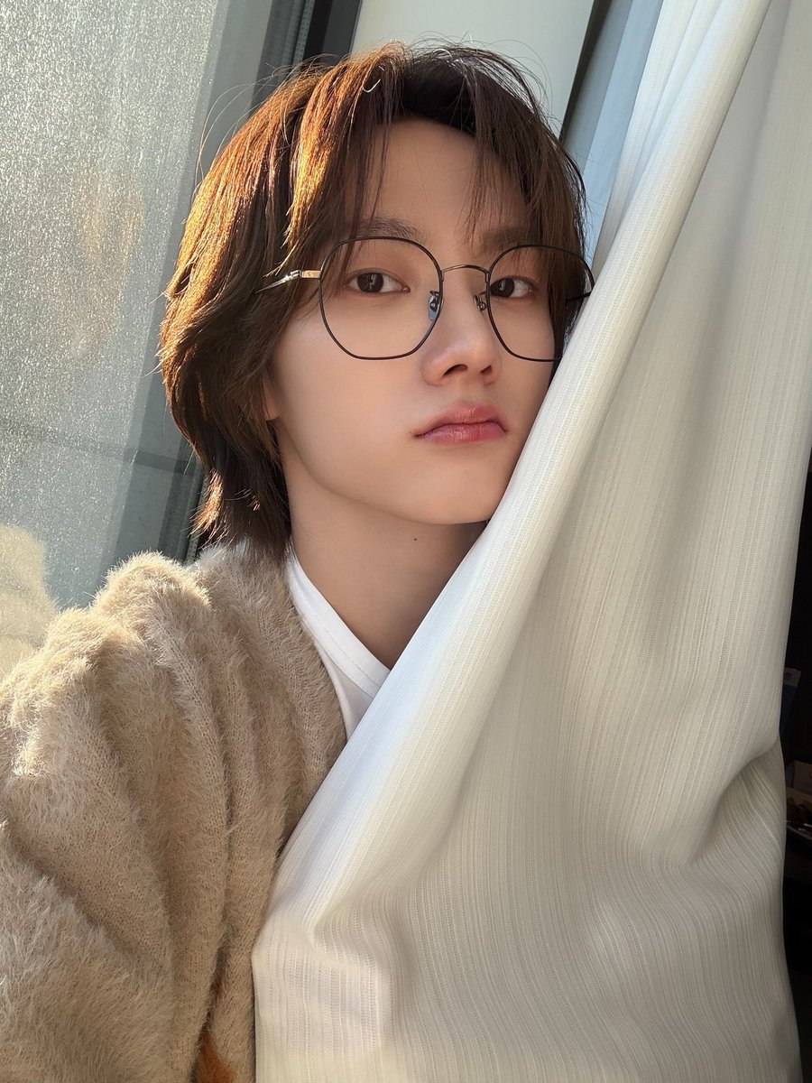 BOYNEXTDOOR_twt's tweet image. 원도어는 가을에 뭐 입어?

#보이넥스트도어 #BOYNEXTDOOR
#성호 #SUNGHO