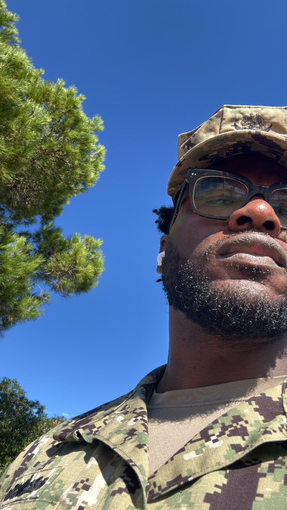 Johnylovely.bsky.social tweet media