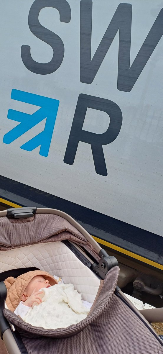 Sally Stevens (@sstevens3164) on Twitter photo 1st train ride at 6 weeks old! She fell asleep as we walked down the platform at #SWR Windsor&Eton. <a href="/LSBU/">London South Bank University - LSBU</a> #graduation at <a href="/southbankcentre/">Southbank Centre</a> here we come!
<a href="/SW_Help/">SWR Help</a> <a href="/visitwindsor/">Visit Windsor</a> #AuntyLizziesGraduation 1st train ride at 6 weeks old! She fell asleep as we walked down the platform at #SWR Windsor&Eton. <a href="/LSBU/">London South Bank University - LSBU</a> #graduation at <a href="/southbankcentre/">Southbank Centre</a> here we come!
<a href="/SW_Help/">SWR Help</a> <a href="/visitwindsor/">Visit Windsor</a> #AuntyLizziesGraduation