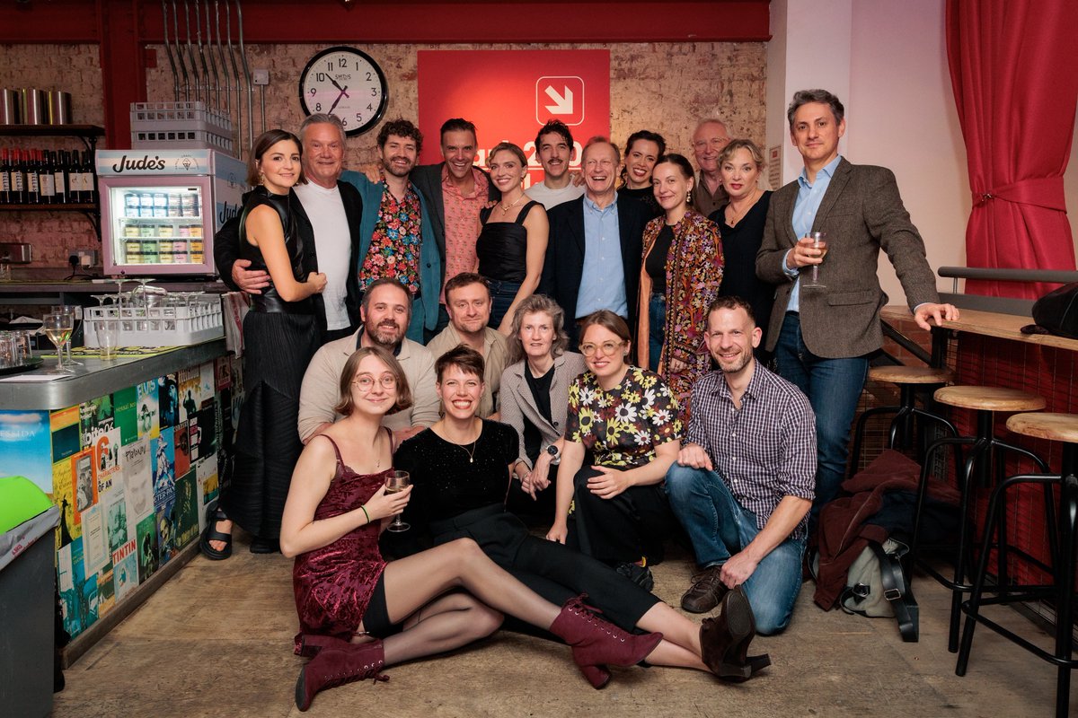 Florence Roberts tweet media