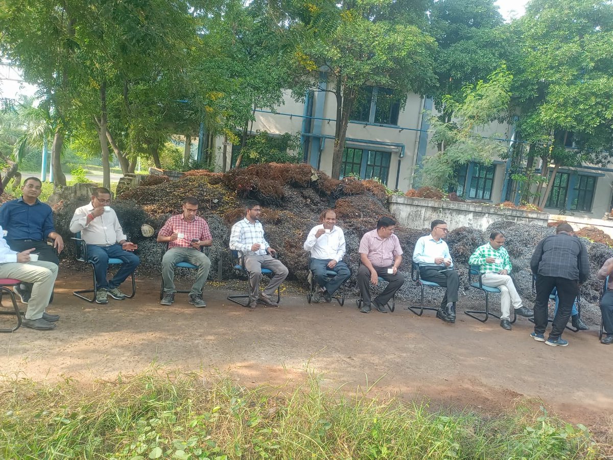 Special Swachhata Campaign organised under guidance of  Shri Hitendra Singh, Executive Director OFP Korwa at Dumping Yard
