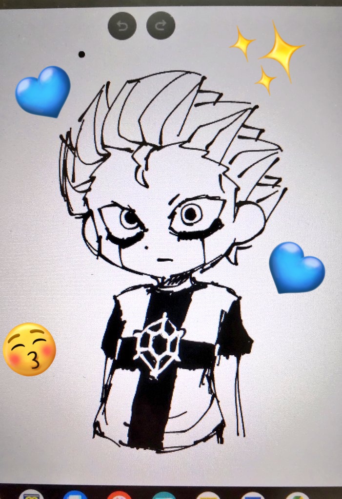 JINKO_nemui's tweet photo. 上娘が学校用クローム本にコムくん描いてた📸可愛い😊💙しかし指でよう描けるな…。 https://t.co/1QOOe7Xoy4