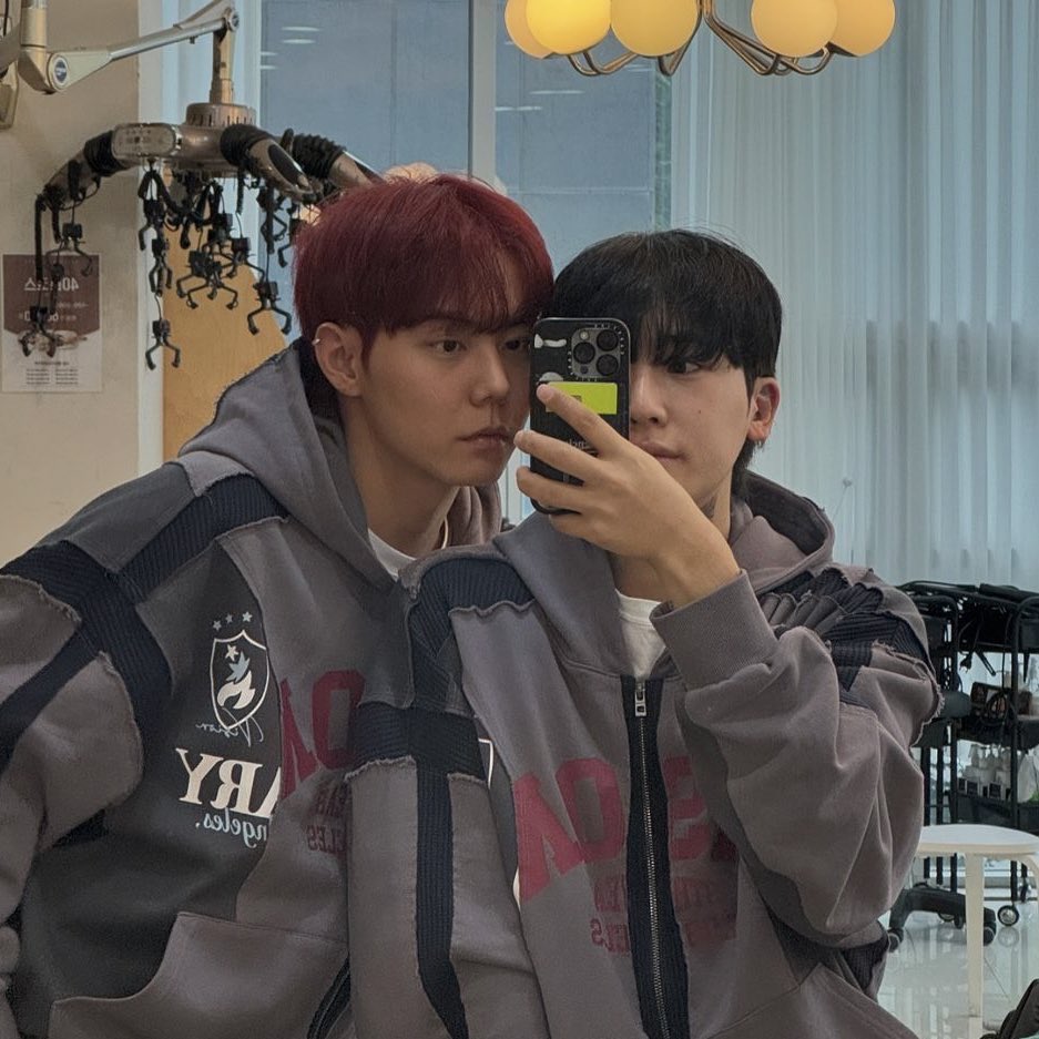 .. 제가 사실 엄청난 ❤️🖤 조합을 사랑하는 사람인데말이에요?😳