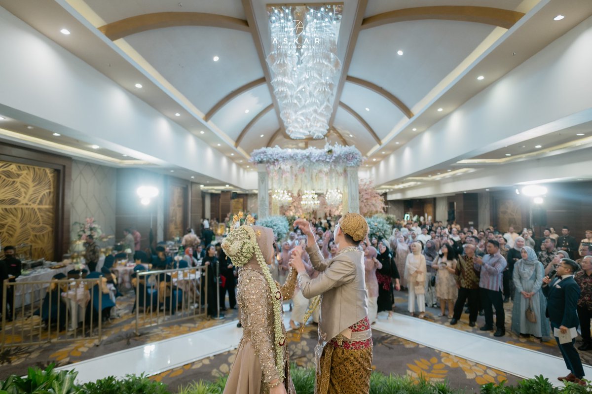 heybogosipeo's tweet photo. Mau sharing pentingnya WO (wedding organizer) untuk persiapan nikah 𝜗𝜚 ࣪˖

Sekalian mau review vendor yang aku pake kemarin, ini paket all in (Jakarta) yah🕊️

Ada beberapa point penting di thread ini (menurutku). https://t.co/VsP26PZtlA