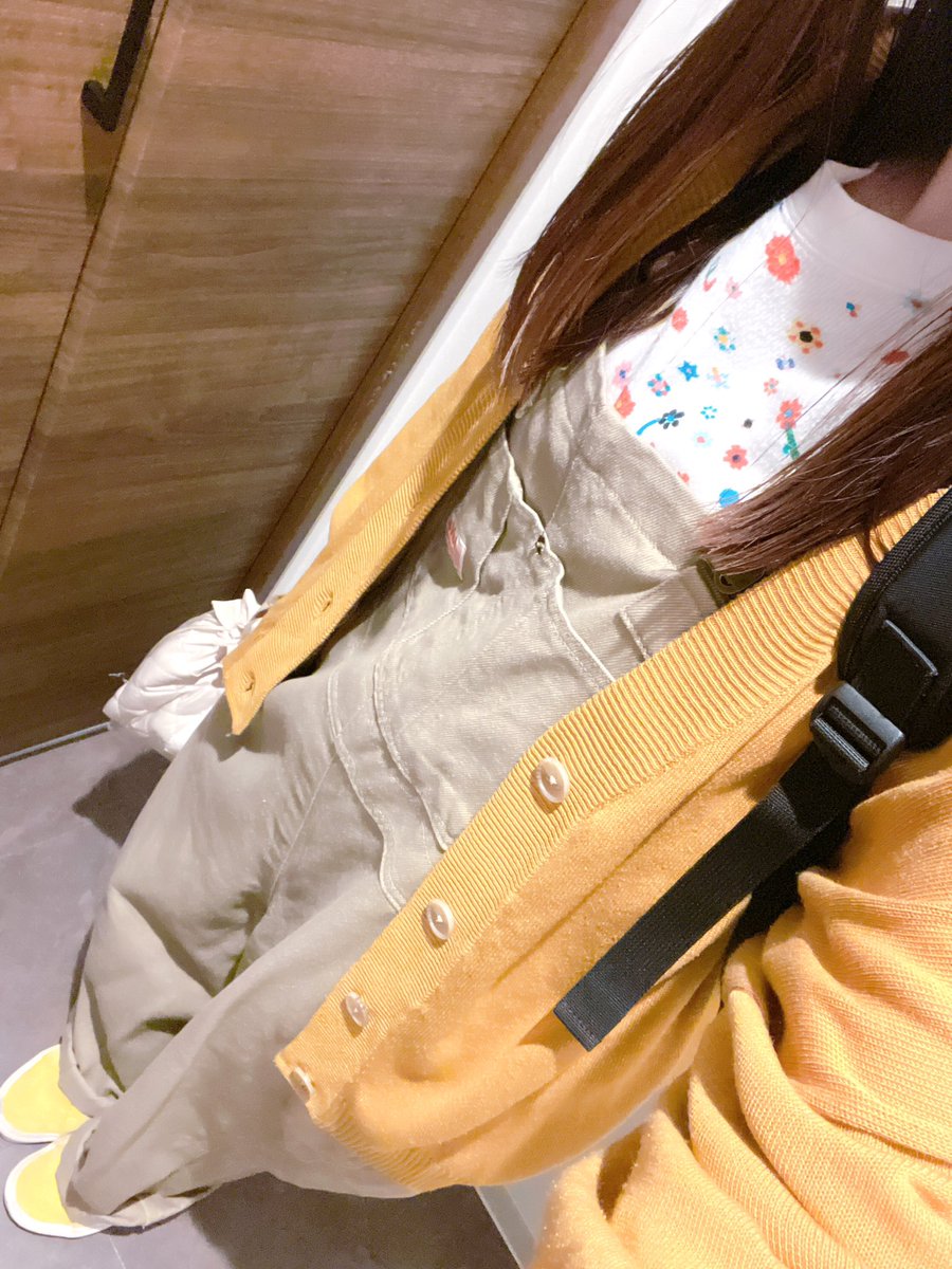 oekakirenjaaa's tweet photo. ‹:)~❀
#aiko #aikoジャンキー #ジャン花 #LLP23 #aikoツアーグッズ #冬待つオーバーオール https://t.co/jZZe76X4xh