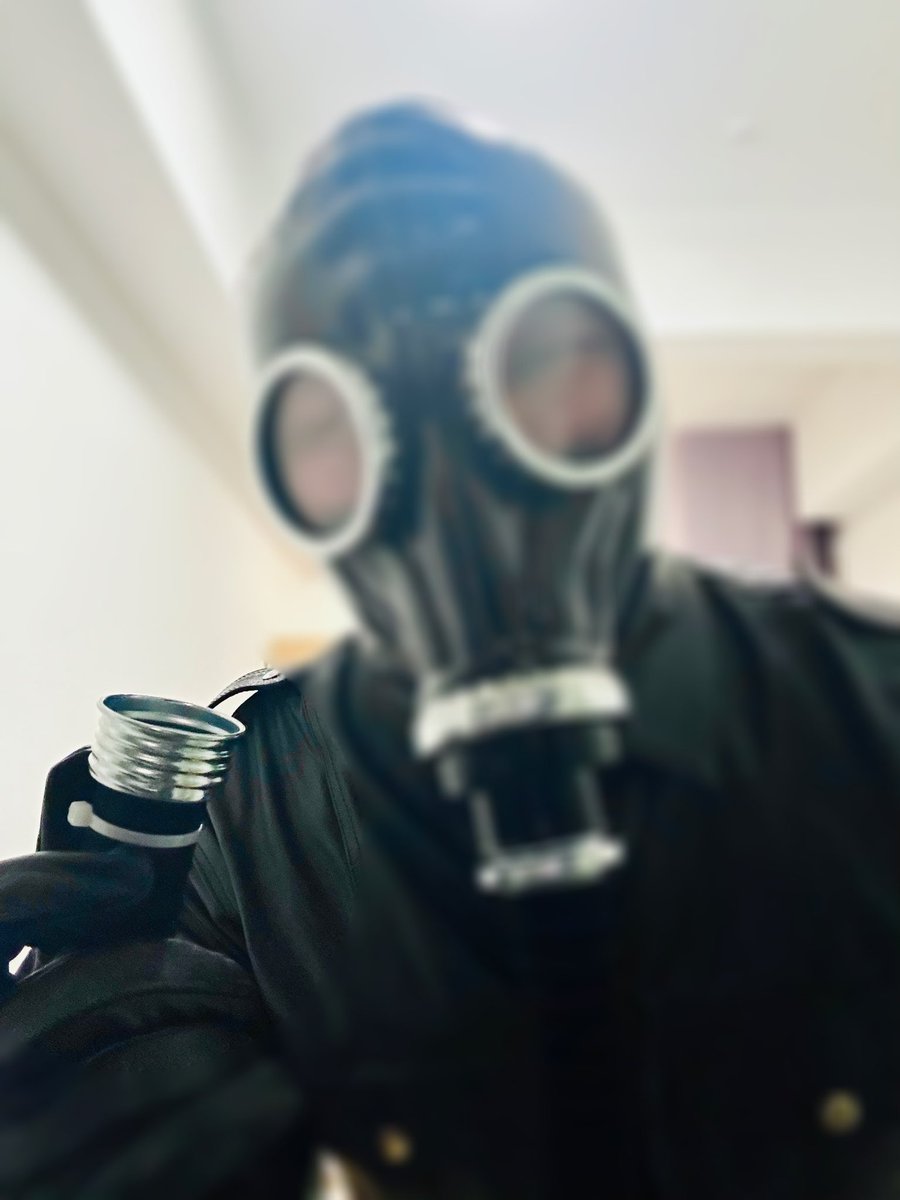 leatherboot tweet media