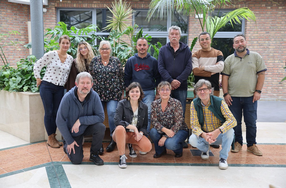 Cap'Com (@cap_com) on Twitter photo 🔎🧑💻 David Laidet, dircom de <a href="/VilleGdeSynthe/">Ville de Grande-Synthe</a> depuis 2020, dresse le tableau de bord de son service & nous en dit ✚ sur les outils & le fonctionnement de la #compublique de sa ville.
C'est le 1ᵉʳ numéro de notre enquête 2024 sur l’orga des services com ➡️tinyurl.com/4vkz8wdw 🔎🧑💻 David Laidet, dircom de <a href="/VilleGdeSynthe/">Ville de Grande-Synthe</a> depuis 2020, dresse le tableau de bord de son service & nous en dit ✚ sur les outils & le fonctionnement de la #compublique de sa ville.
C'est le 1ᵉʳ numéro de notre enquête 2024 sur l’orga des services com ➡️tinyurl.com/4vkz8wdw
