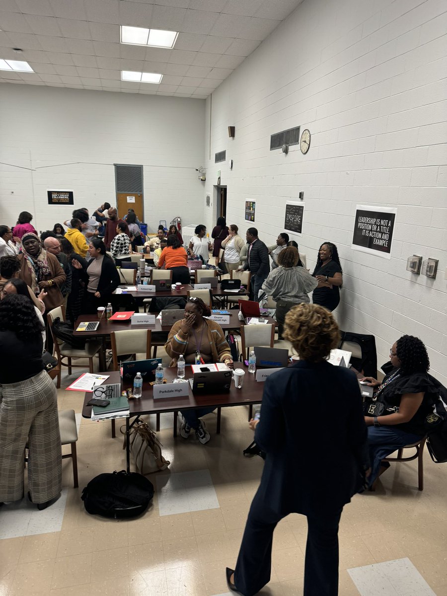 Mar-c Holland tweet media