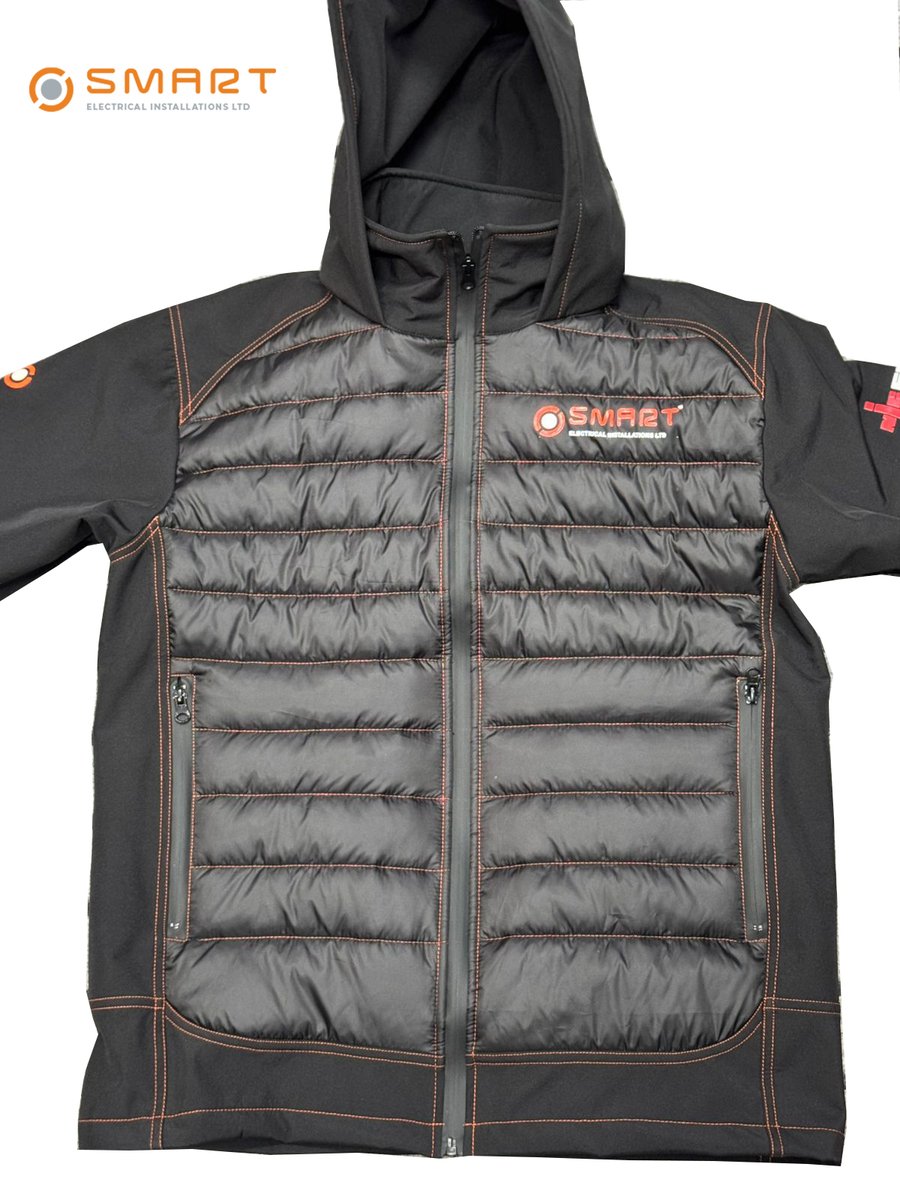 Newly developed in-house Padded hybrid jacket with high-definition 3D print.
#workwear #new #development #bespokedesign #reflective #safetyfirst