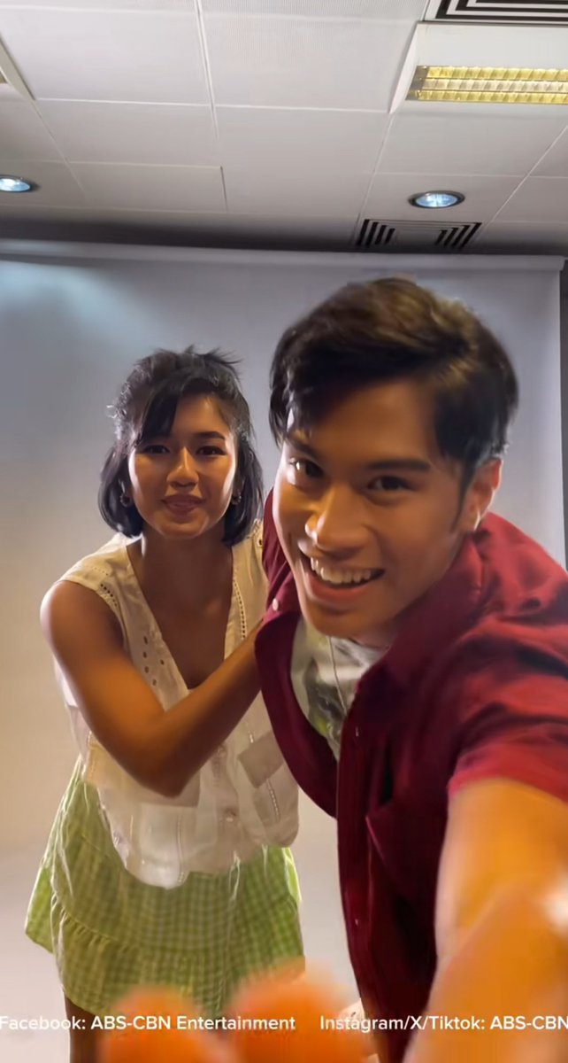 KaoMiahOFC's tweet photo. Edi tatlo na tayong naka ngiti ngayon? Never ending very cutesy, our #KaoMiah!

Watch on ABS CBN tiktok account now!

KAOMIAH AS DANIandJAMES
#HalfmatesEpisode2 https://t.co/t2xtCRijAr