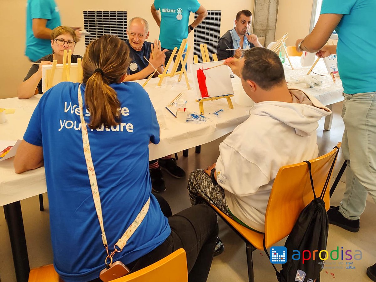 La Fundació FDI, amb l'ajuda dels voluntaris d'Alliance, ha organitzat una jornada molt especial al nostre Centre Ocupacional COSAB! Juntament amb els nostres usuaris, hem dissenyat un mural decoratiu que omplirà d'energia el nostre espai amb el lema "¡APRODISA, nada nos frena!"