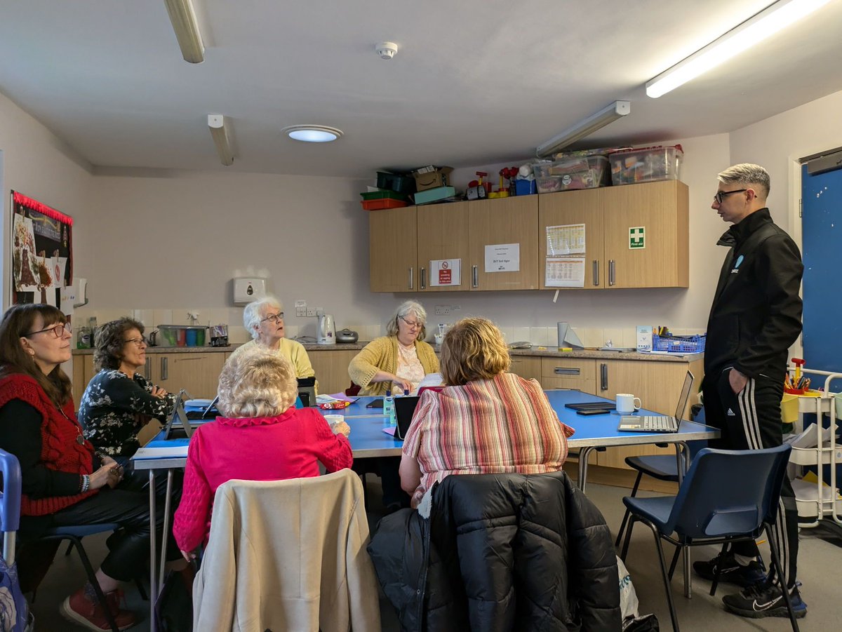 digi_kick's tweet image. We recently discussed our favourite  apps, from productivity enhancers to leisurely finds. It&apos;s amazing how many tools are available. Which app do you love most? Comment below. #TechDiscussion #FavoriteApp