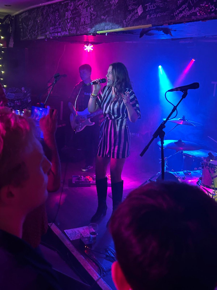 thisisyo1's tweet image. Last week we were down at the @FulfordArmsYork supporting York’s local musical talent! 

Our Arthur Kuba plays guitar in Jasmine Lowe and The Chums and they were absolutely fantastic!!! Well done guys!💙💛

#York #UpandComing #Bands #LocalMusic