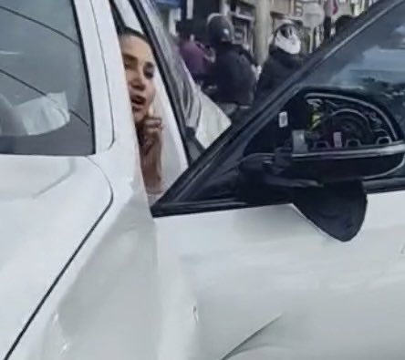 juliherrerap's tweet photo. @lafm ||ATENCIÓN|| 🚨Aquí la cara, datos y placa del vehículo con el que JASLEIDIS DIAZ BARRAZA ocasionó la muerte del niño Juan Felipe Camargo hace apenas una semana en Bogotá! 
La as£Sina al volante está libre!! https://t.co/TKK75gvWQb