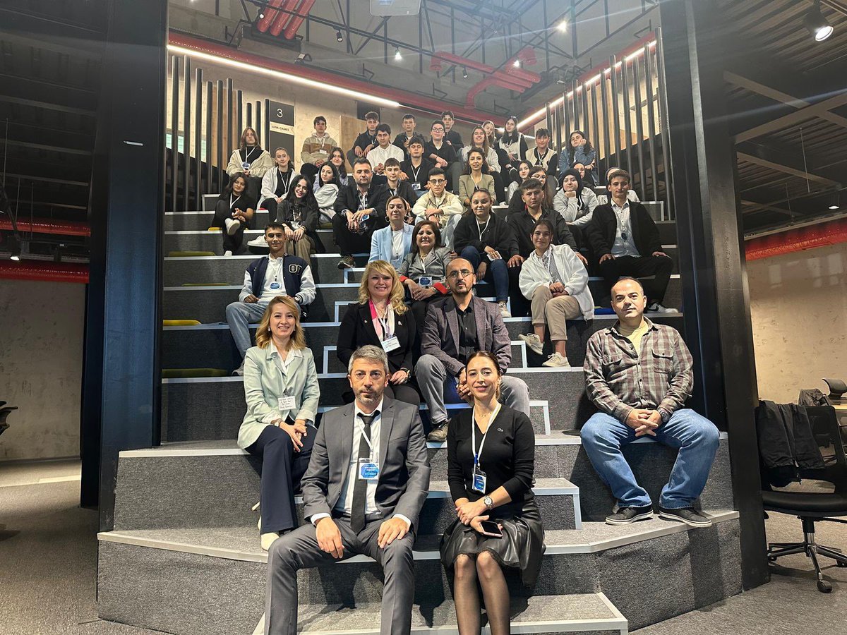pirireistmtal's tweet photo. Samsun İl MEM tarafından yürütülen Mesleki ve Teknik Eğitimde Türkiye Yüzyılı Girişimcileri projesi TÜBİTAK 4004 Doğa Eğitimi ve Bilim Okulları Destekleme Programı’na okulumuz öğrencilerinden Şevval ÖZTÜRK ve M. Oğuz OZANEMRE katıldı. @ilkadimilce_mem @samsunmem @alptaner1980 https://t.co/K5p38lG9Je