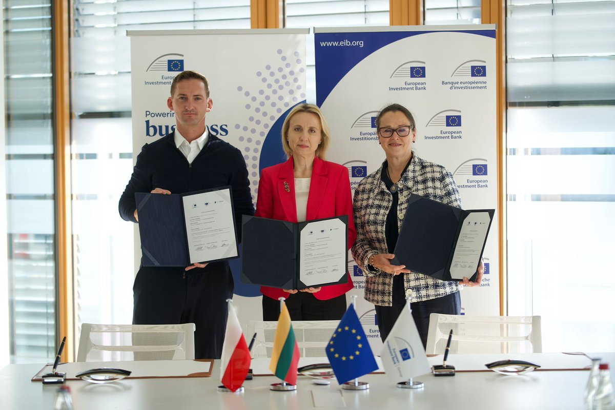 PracticaCapital's tweet image. 🌱 Exciting news from our portfolio: @HeavyFinance and @EIF_EU signed a portfolio guarantee of €10.5m to support small and medium-sized farms on their journey to more #sustainable #agriculture.
#startup #climatechange
Read more: lnkd.in/dnMRewjb