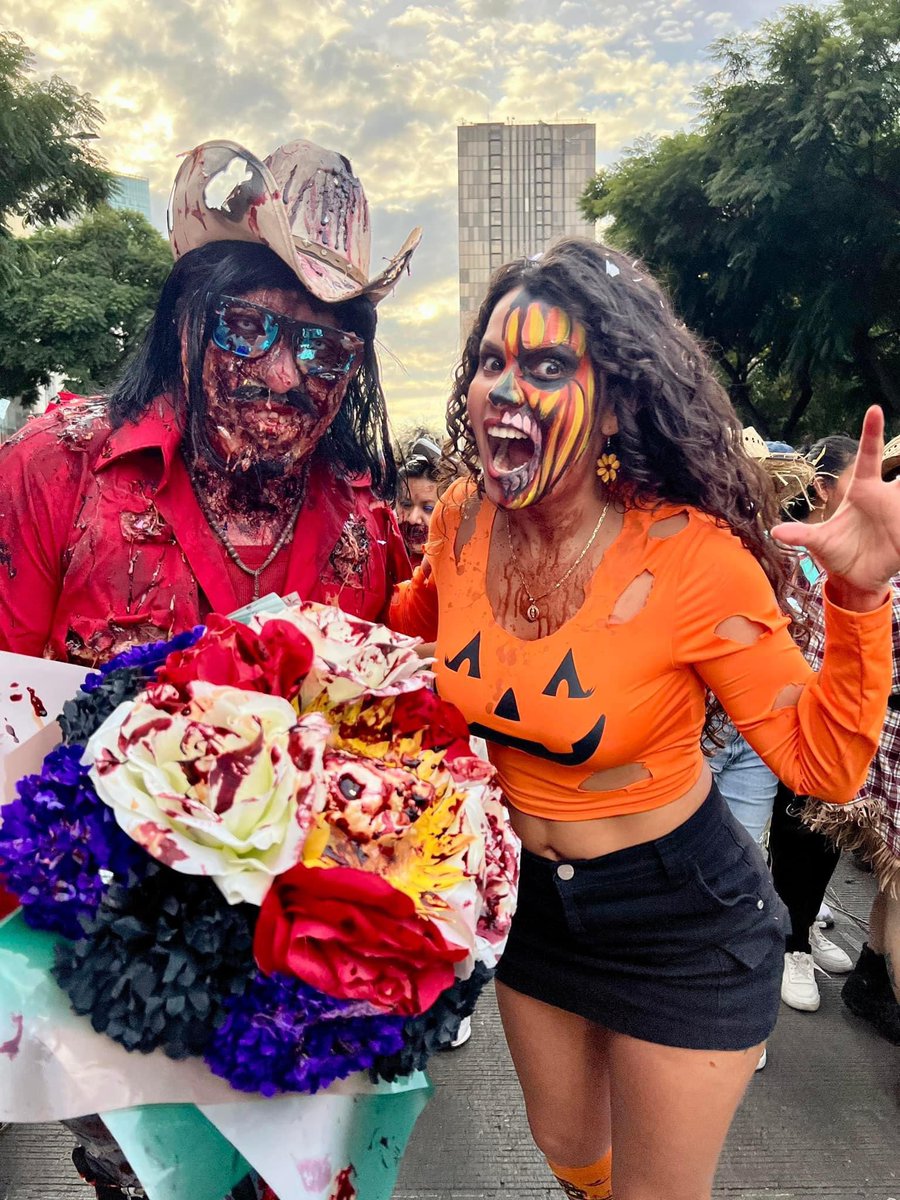 Nuevo video en YouTube!! 🎃 MARCHA ZOMBIE CIUDAD DE MÉXICO 2024!! 🧟‍♀️🧟 Tienes que verlo!! #marchazombie