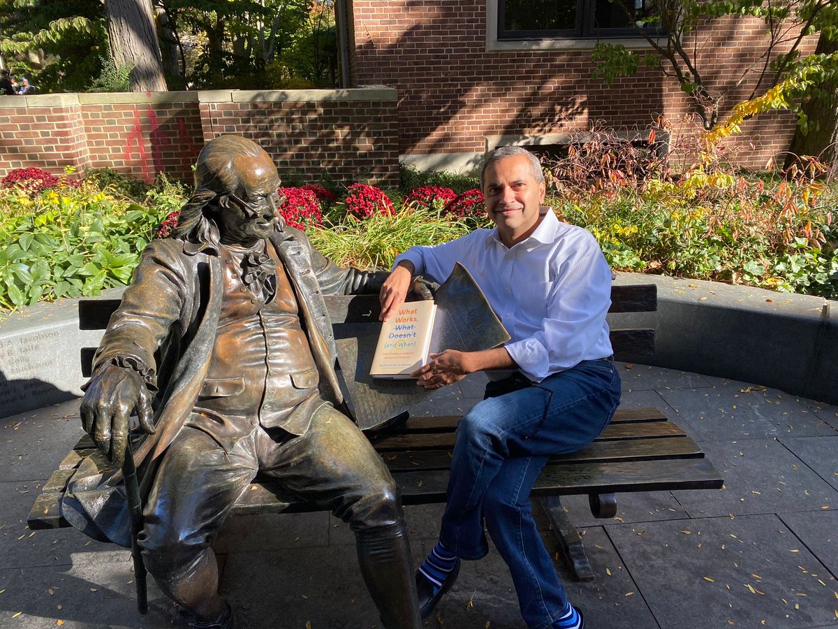 dilipsoman's tweet image. Thanks to my wonderful friends at @Wharton OID &amp;amp; marketing for hosting me for a seminar and a series of great conversations - and a picture on the #BenFranklinBench. #whatworks @katy_milkman @angeladuckw