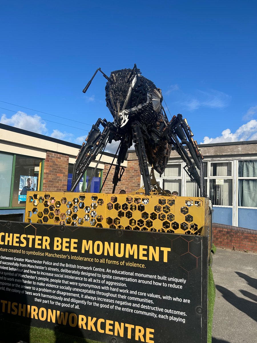 Powerful visit from <a href="/cheshirepolice/">Cheshire Police</a> today with the ‘Manchester Bee’ provoking conversation about knife crime #britishironworkcentre