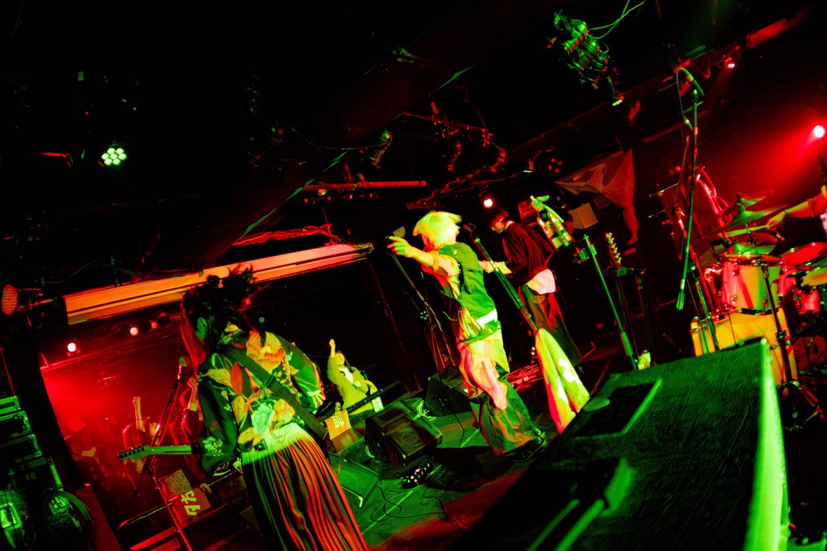 seisyunkaisatsu's tweet photo. 【📸LIVE PHOTO📸】

2024.10.21(Mon) Shibuya Milkyway

「青春の改札 vol.4」

■夕方と猫(@yuugata_neko)

2番手を飾ってくれたのは
夕方と猫！

Photo by (@tokino_shita)

#青春の改札 https://t.co/lGf1Vmt3qI