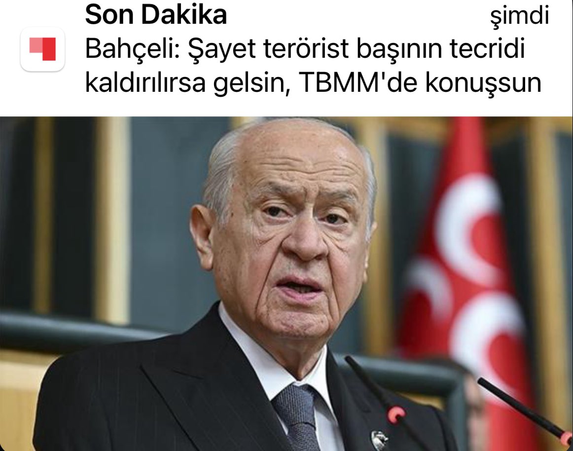 Bu Devlet Bahçeli denen Bunak adam Türkiye Cumhuriyeti' nin sahibi mi? Her boka izin verme yetkisini nereden alıyor bu ne hadsizliktir. Yıllarca şehit ve Gaziler üstünden oy devşirdi şimdi vatan pazarlıyor. YAZIKLAR OLSUN
MHPKK
#AlgılarınızBatsın