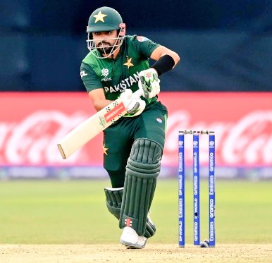 MAwais70586348's tweet photo. ⓘ this user is missing babar azam's batting.
#BabarAzam𓃵 https://t.co/xFLKToNhHL