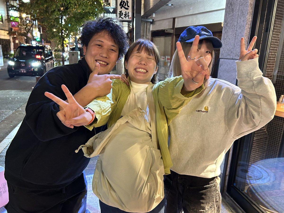 昨晩はやまこと生誕祭ご来店頂きありがとうございました！

やまことさん！たくさん飲んで偉い！！！！！
すごい！！！偉い！！！

また楽しく飲みましょうね！
12月にやまことNIGHTやりますよー！