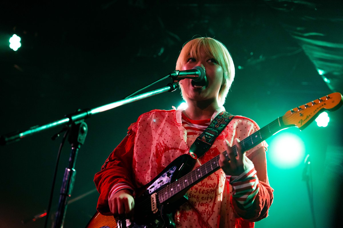 seisyunkaisatsu's tweet photo. 【📸LIVE PHOTO📸】

2024.10.21(Mon) Shibuya Milkyway

「青春の改札 vol.4」

■板歯目(@banshimoku )

3番手を飾ってくれたのは
板歯目！

Photo by (@tokino_shita)

#青春の改札 https://t.co/PbMOdGIV1t