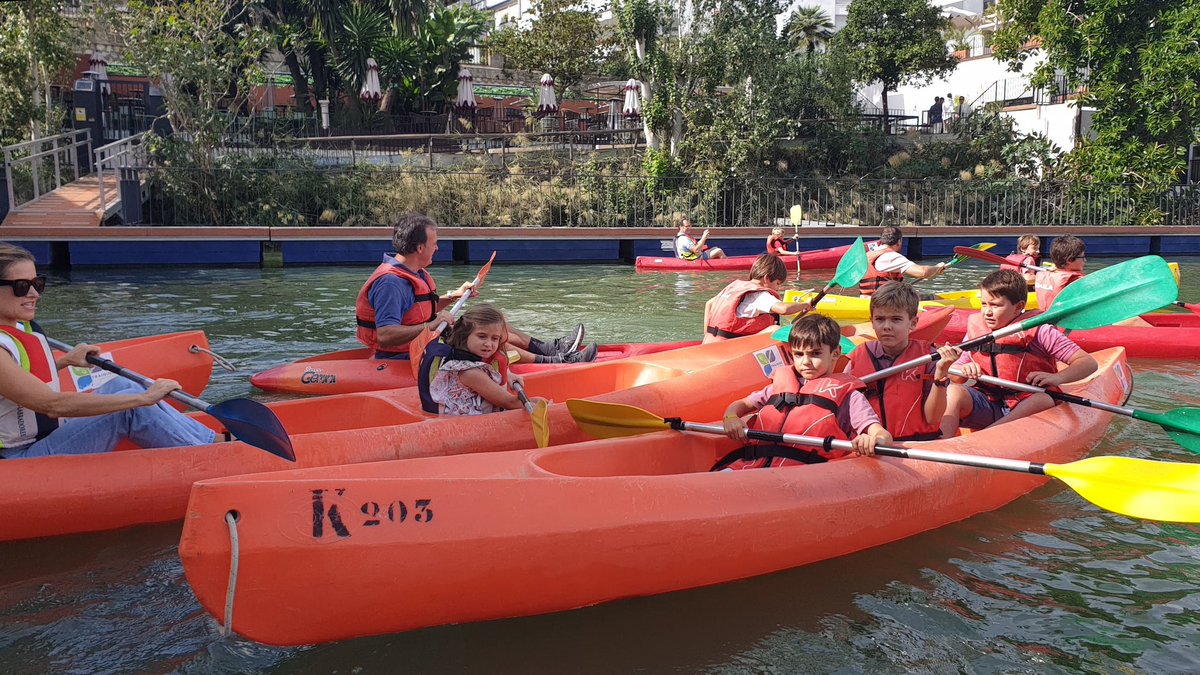 RCLabradores's tweet photo. 📸 El domingo disfrutamos de la segunda actividad infantil (aplazada por la lluvia), una visita guiada por el 🚣🏻 río en kayak que de nuevo completó aforo en una jornada deportiva que se desarrolló entre padres e hijos 👏 #ViveRCL https://t.co/9zbgzsIPpa