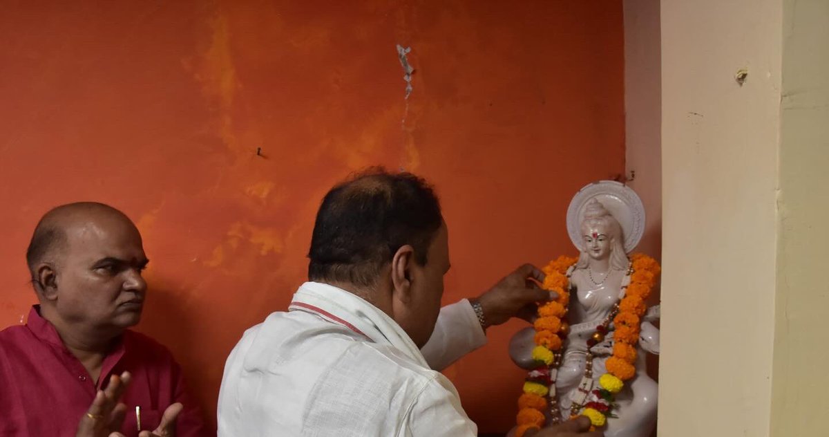 कोलारस में स्व. अजमेर सिंह सरदार (बीजरी वालों) की तेहरवीं पर आयोजित रसोई में शामिल होकर, कोलारस स्थित गुरुद्वारे में उन्हें श्रद्धांजलि अर्पित की। इसके बाद, माधवराव सिंधिया महाविद्यालय में जनभागीदारी समिति की बैठक में सम्मिलित हुआ ।