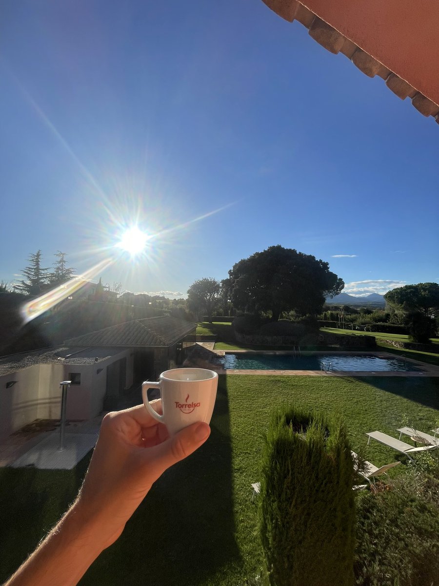 act2502's tweet photo. GM ☀️

A blessing to work from here, I love crypto 🧲 https://t.co/fqozXd1UjA