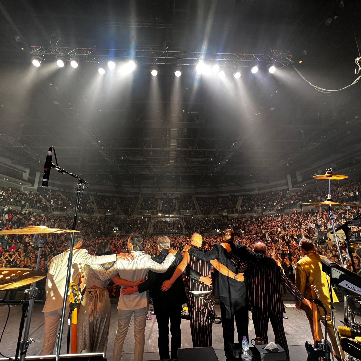 Squeezeofficial's tweet photo. WOW! Liverpool, what a night, and lovely to see SO MANY of you there. We're still reeling as we're setting up for Leicester tonight - who'll get just as much love from the stage we promise. See you tonight... https://t.co/Iin3WbMH6q