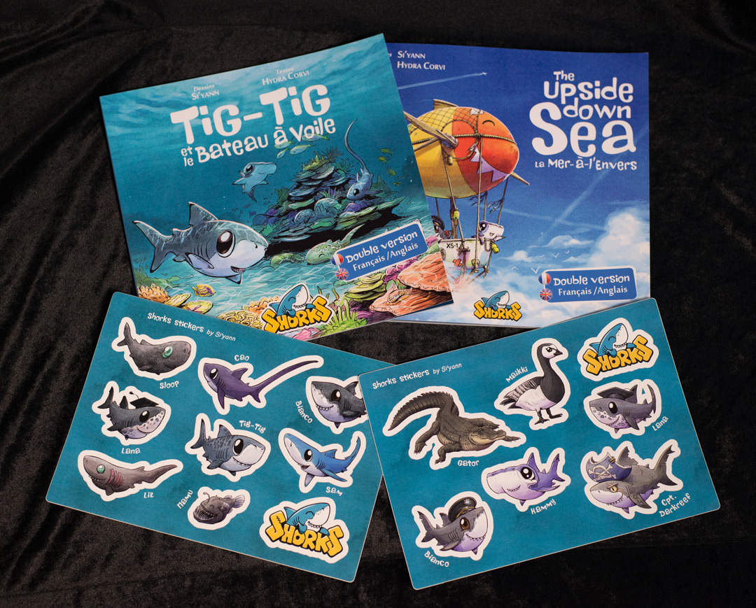 siyann_stuff's tweet photo. Ahoy me lads !
You're  looking for Christmas gifts but have no idea yet ?
Well, I'm happy to tell you that I'm making a 10% sale of all Shorks products on my shop for the next month ! 🦈
I also update the shop, and now the card decks are also available. Links in the comments 🔽 https://t.co/L9cf1rdQa9