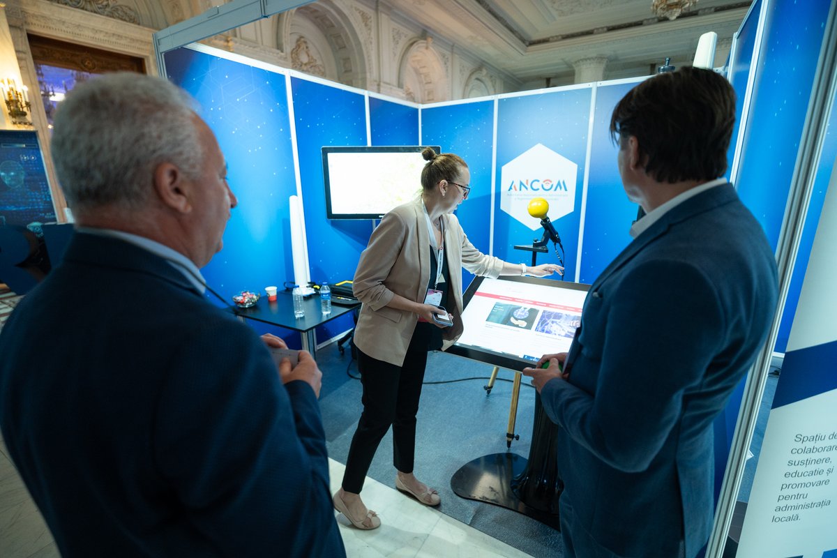 DISB_ro's tweet image. Over 1800 professionals united at #DISB2024, sharing knowledge, exploring cutting-edge tech solutions, and building partnerships. From startups to global enterprises, @ICIBucharest created a space for true collaboration. Don’t miss the opportunity in 2025!
#DISB #ICCD #CIPForum