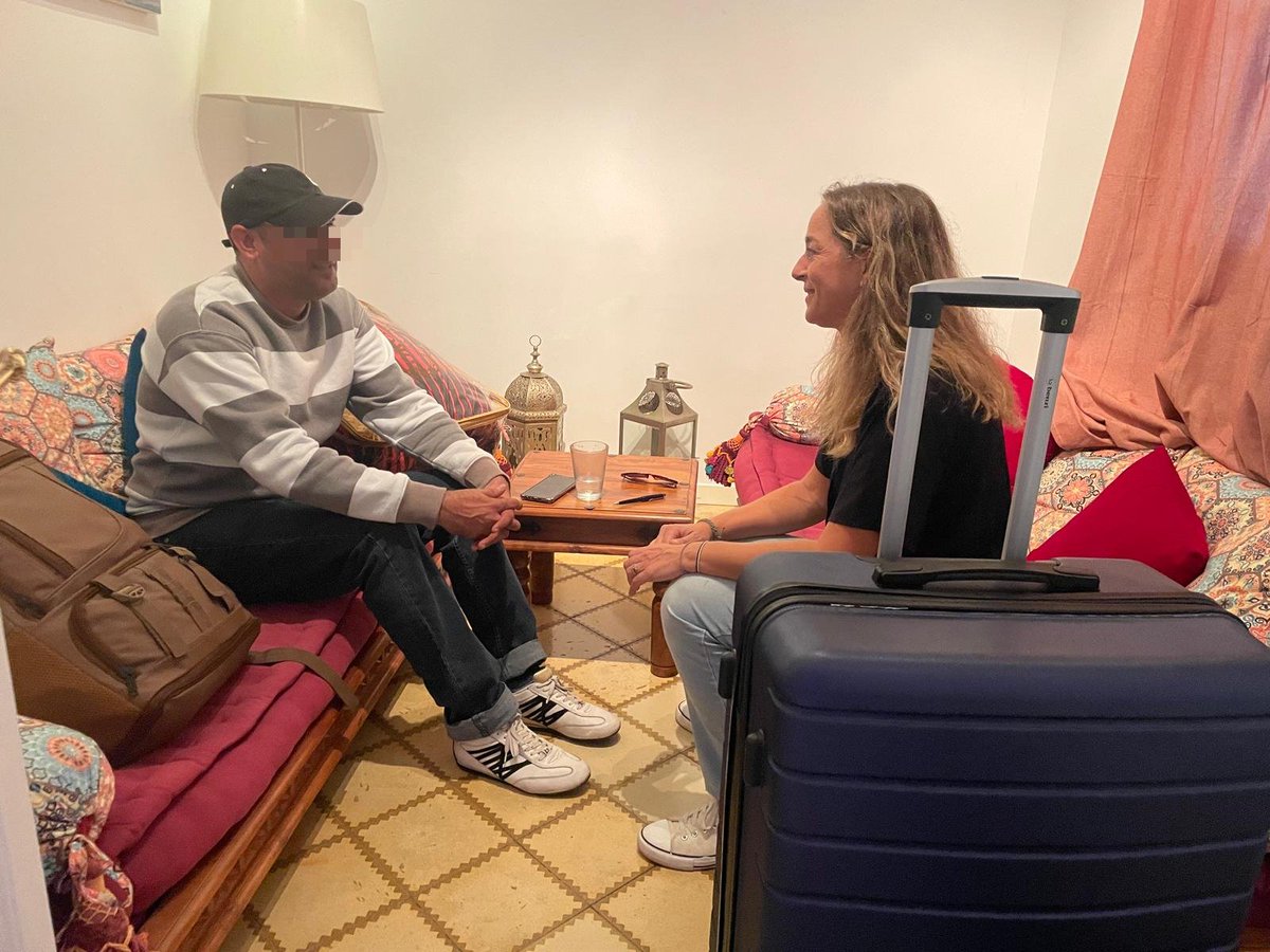 🔴Cuando llegó la policía, Hamid creía que venían a por él. No fue hasta que le explicaron lo que era la #tratadepersonas que se dio cuenta de que había sido una víctima.
🧵👇