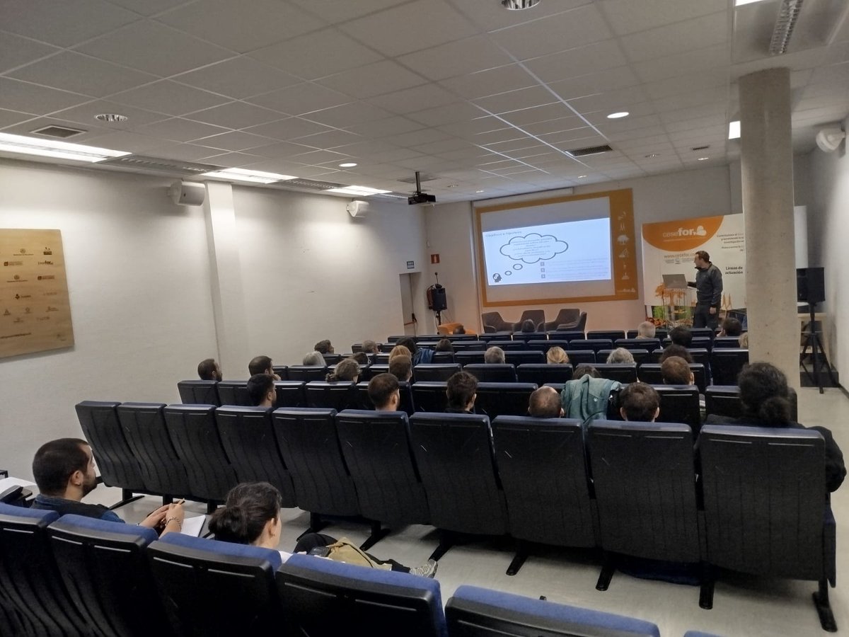 FCesefor's tweet photo. Visita del GT #Selvicultura de la @secforestales por la Jornada #SelviculturaAdaptativa centrada en gestión forestal aplicada en #Soria y selvicultura próxima a la naturaleza. Evento organizado por @jcyl, el Grupo de Selvicultura de la #SECF y #Cesefor. #Selvicultura https://t.co/ApOMi2ThHd