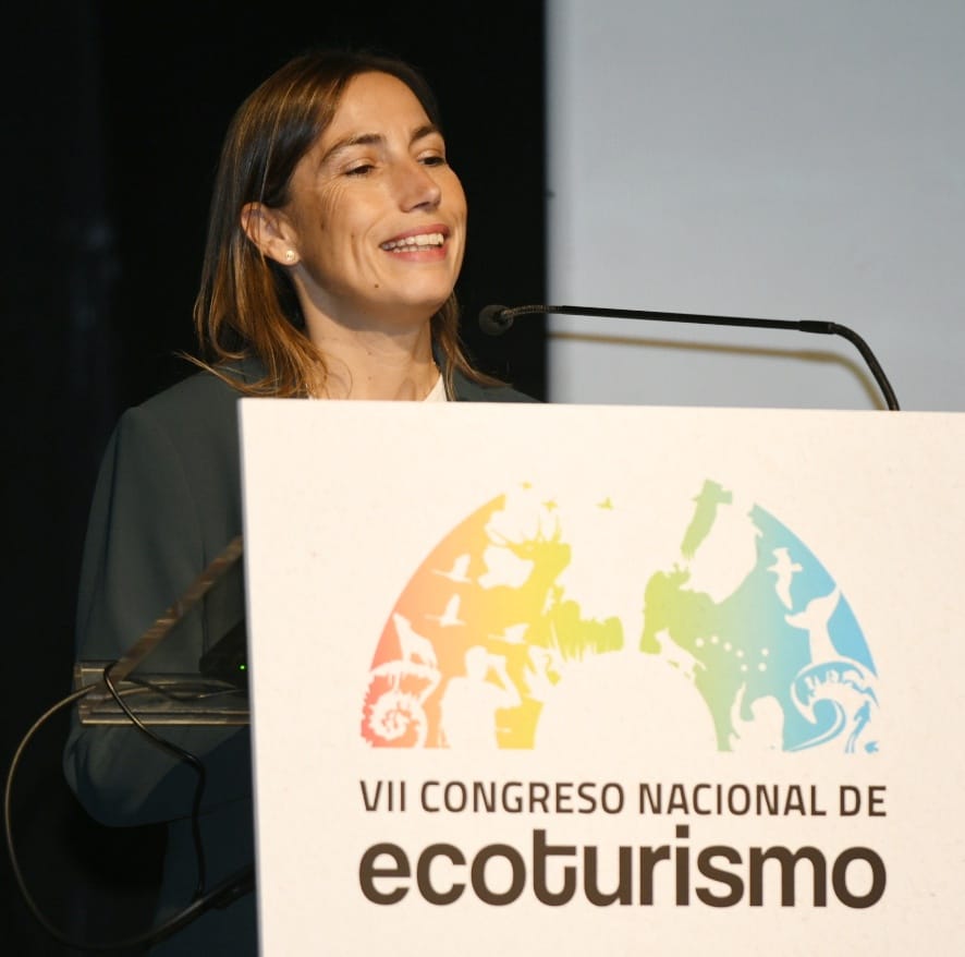 Mañana intensa y productiva en el arranque del #congresoecoturismo24 en Zumaia. Tras la foto y apertura oficial con las autoridades, hemos podido escuchar la estrategia y retos a nivel de #ecoturismo de <a href="/minturgob/">Ministerio de Industria y Turismo</a> <a href="/Basquetour_eus/">Basquetour</a> <a href="/geoparkea/">Geoparkea</a> y del club de producto @soyecoturista