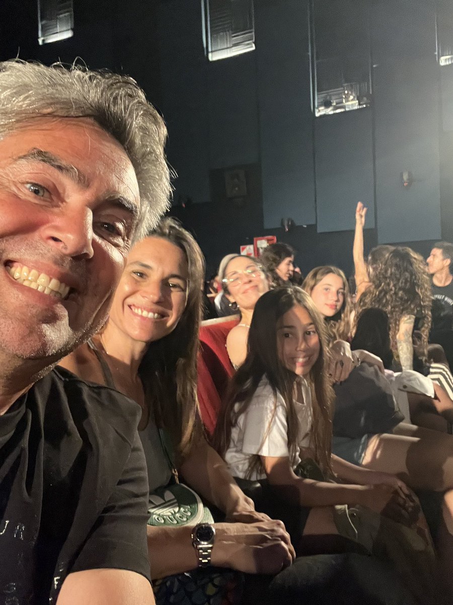 Felicitaciones <a href="/sebasuarezok/">Sebastian Suarez</a> y equipo por esta maravillosa obra llena de ternura, emoción y valores. Orgulloso <a href="/biandigiuseppe/">bianca</a> de tu trabajo! 😍 
Un autentico GOL argentino! 🇦🇷