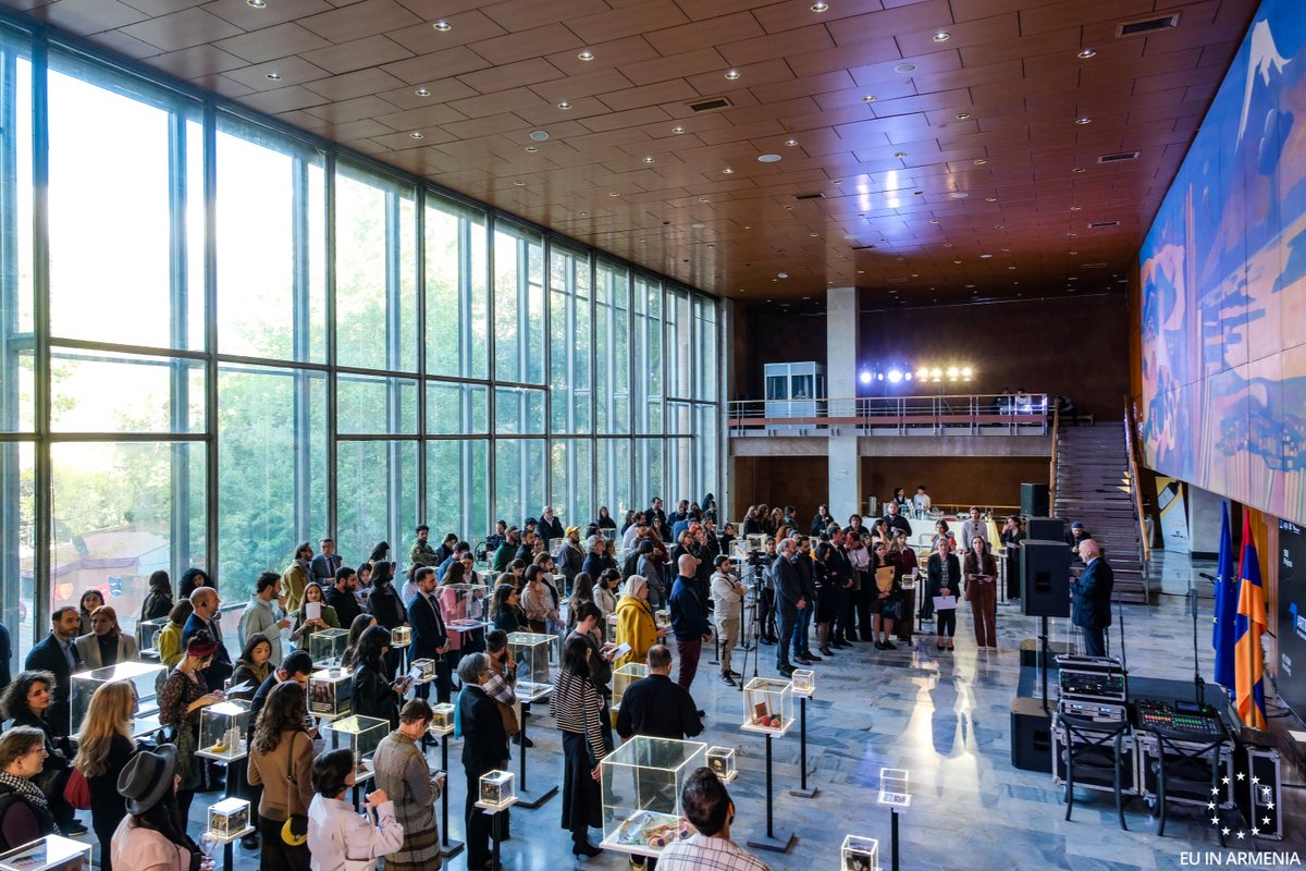 EU_Armenia's tweet image. Thank you to all creative people of 🇦🇲!  Don’t miss out #CreativeArmeniaWeek 21-25 Oct! Through EU supported KATAPULT project we’re bringing together the brightest creative minds to shape the future of 🇦🇲's cultural landscape. #EU4Culture #KATAPULT #Artbox #InnovationInArmenia