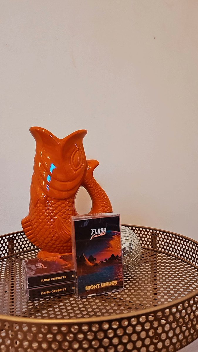 flashcassette's tweet photo. And then there were 3...

Literally down to the last 3 copies of the limited edition 'Night Waves' cassette! 

If you wanna be a part of the exclusive Flash Cassette club grab yours here! ⚡️📼

https://t.co/qbptdKlEXM

#Cassette #disco #80s #synthwave https://t.co/3UpzfjtKcb