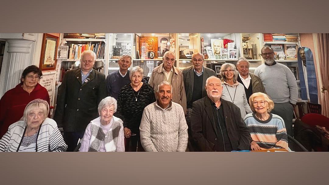 El Embajador <a href="/JoseRiveroPsuv/">José Ramón Rivero</a>  sostuvo una importante reunión con la Asociación de Resistentes y Antifascistas Húngaros (MEASZ) con quienes se conversó acerca del Congreso Mundial contra el fascismo, el neofascismo y otras expresiones similares realizado en Caracas en septiembre.